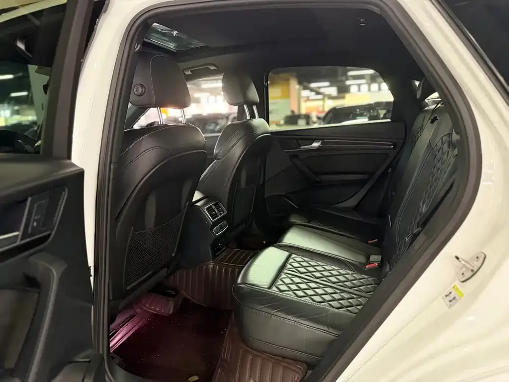 Audi Q5L Sportback 2022 из CN, фото 8