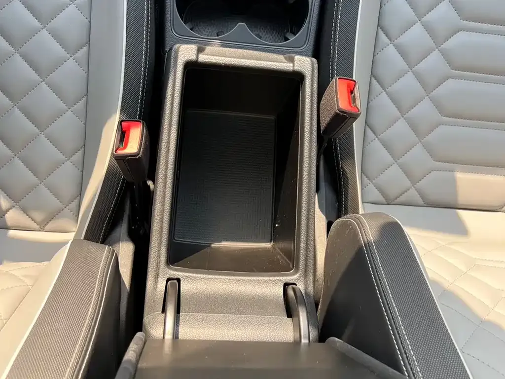 Volkswagen Tayron 2023 из CN, фото 3