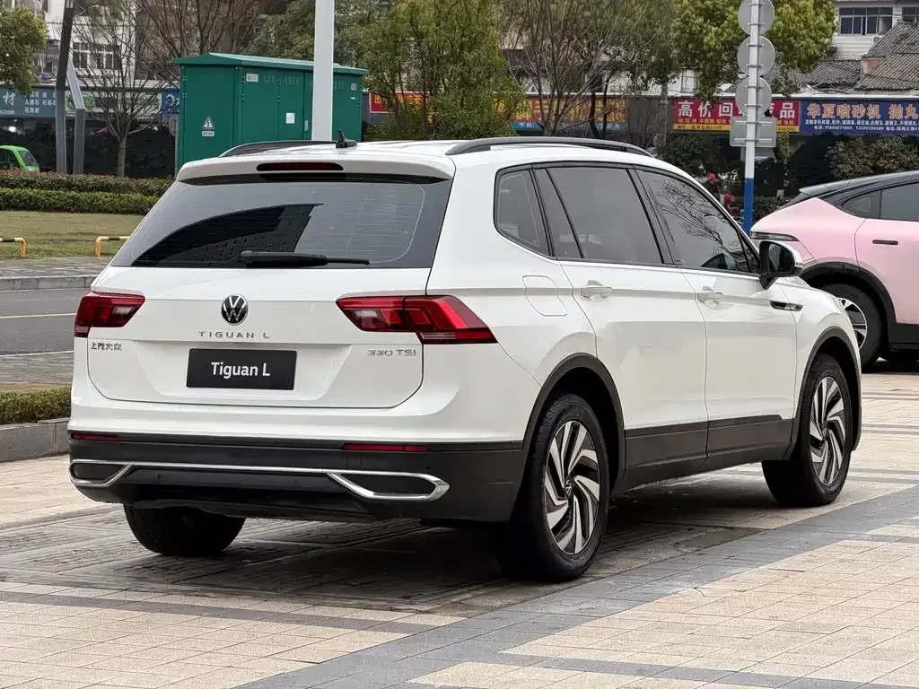 Volkswagen Tiguan L — фото 5