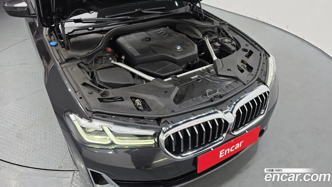 BMW 5-Series 2023 из KR, фото 8