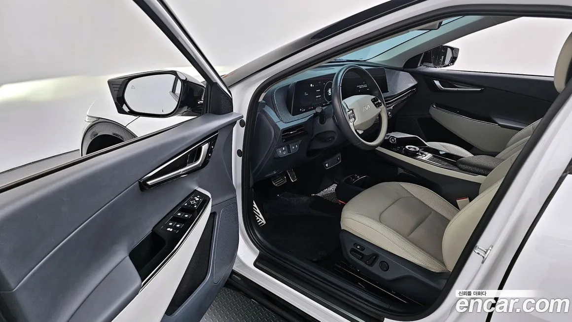 Kia EV6 2023 из KR, фото 3