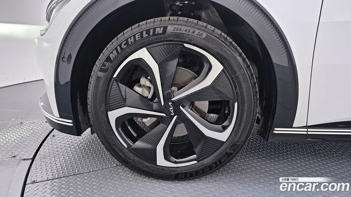 Kia EV6 2023 из KR, фото 9