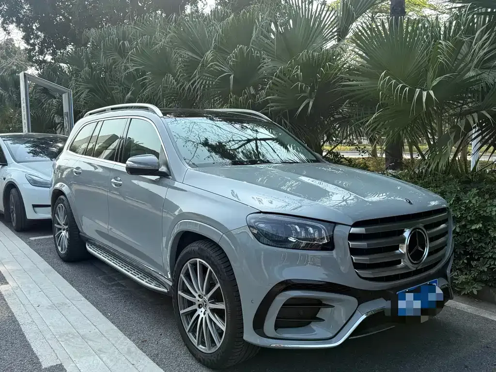 Mercedes-Benz GLS — фото 1