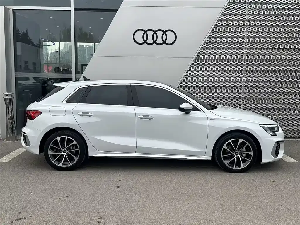 Audi A3 2022 из CN, фото 8