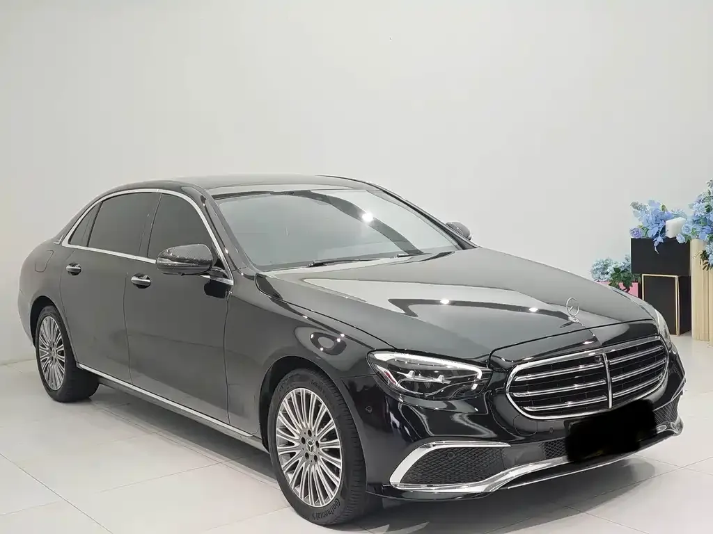 Mercedes-Benz E-Class — фото 10