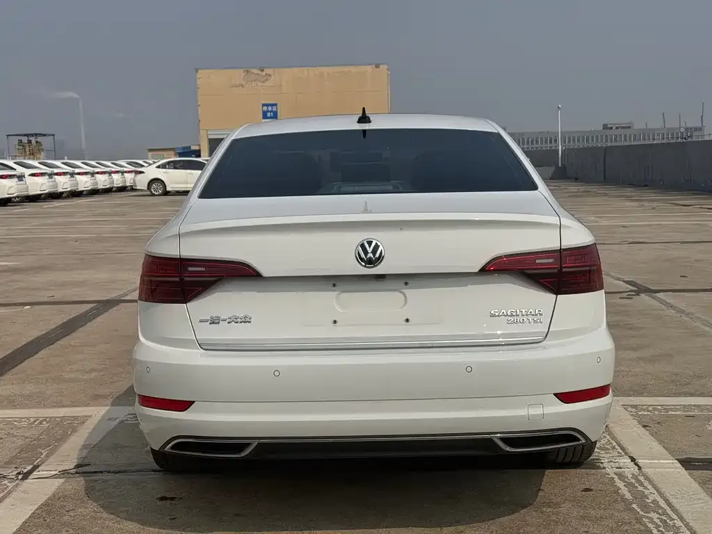 Volkswagen Sagitar 2022 из CN, фото 8