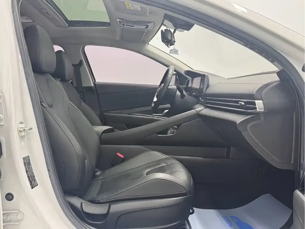 Hyundai Elantra 2021 из CN, фото 9