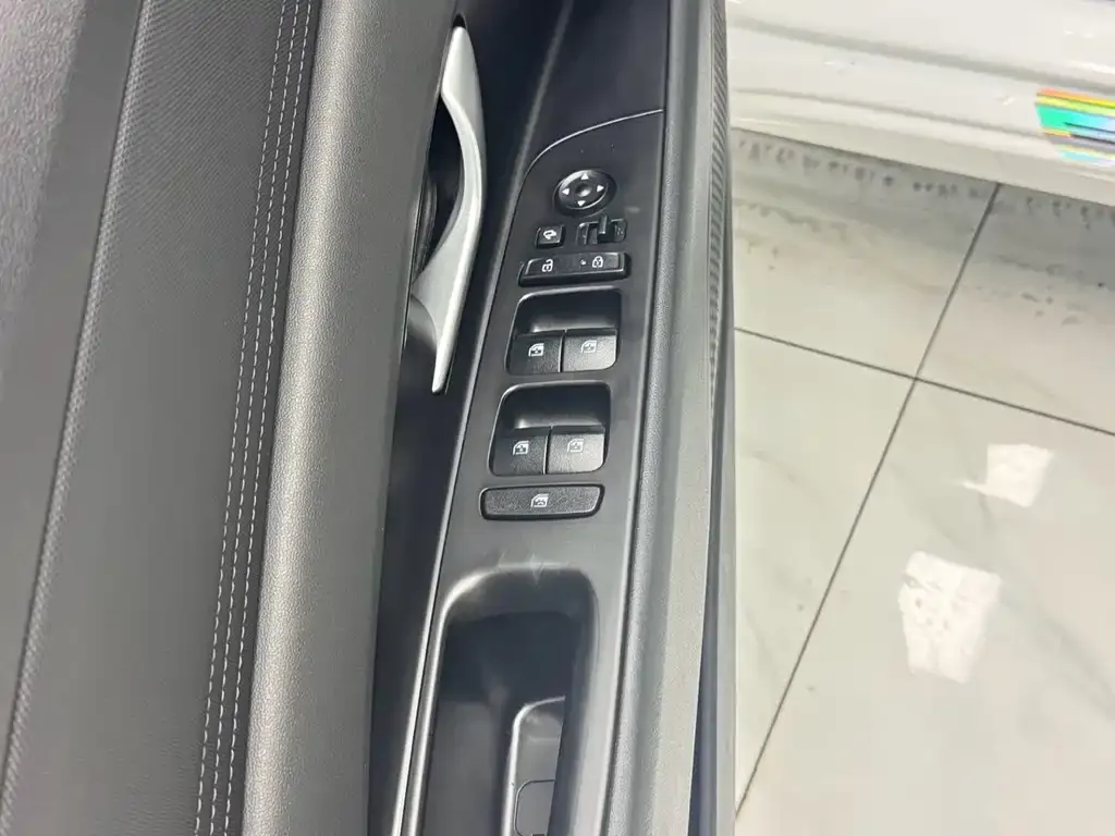 Hyundai Elantra 2021 из CN, фото 7