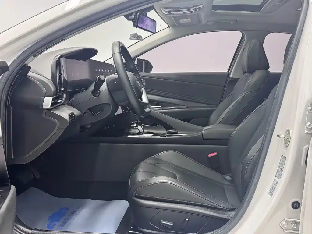 Hyundai Elantra 2021 из CN, фото 10