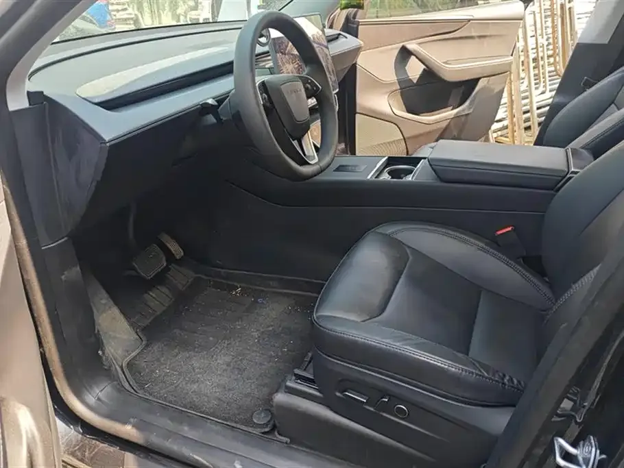 Tesla Model Y 2025 из CN, фото 7