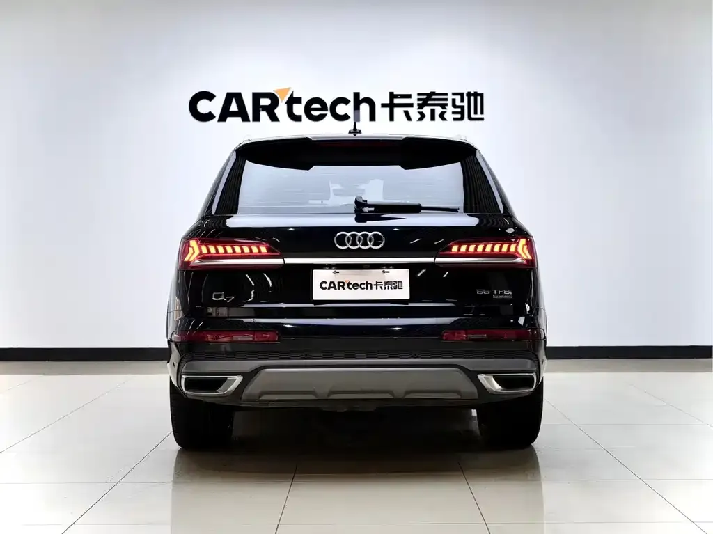 Audi Q7 2021 из CN, фото 6