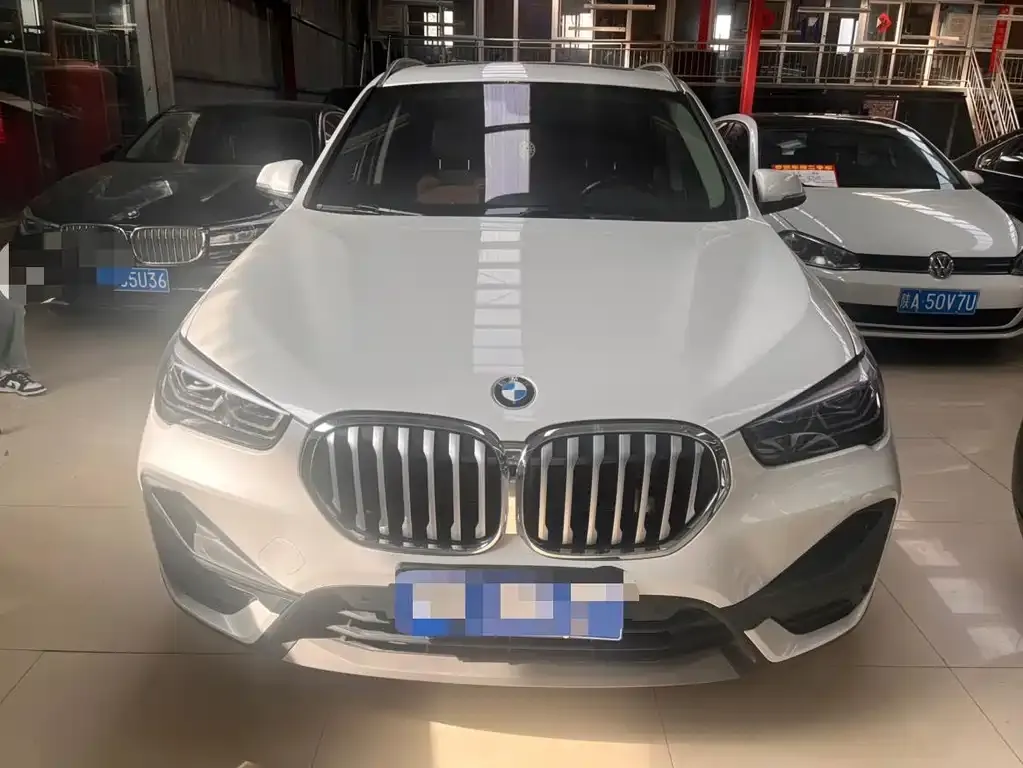 BMW X1 — фото 9