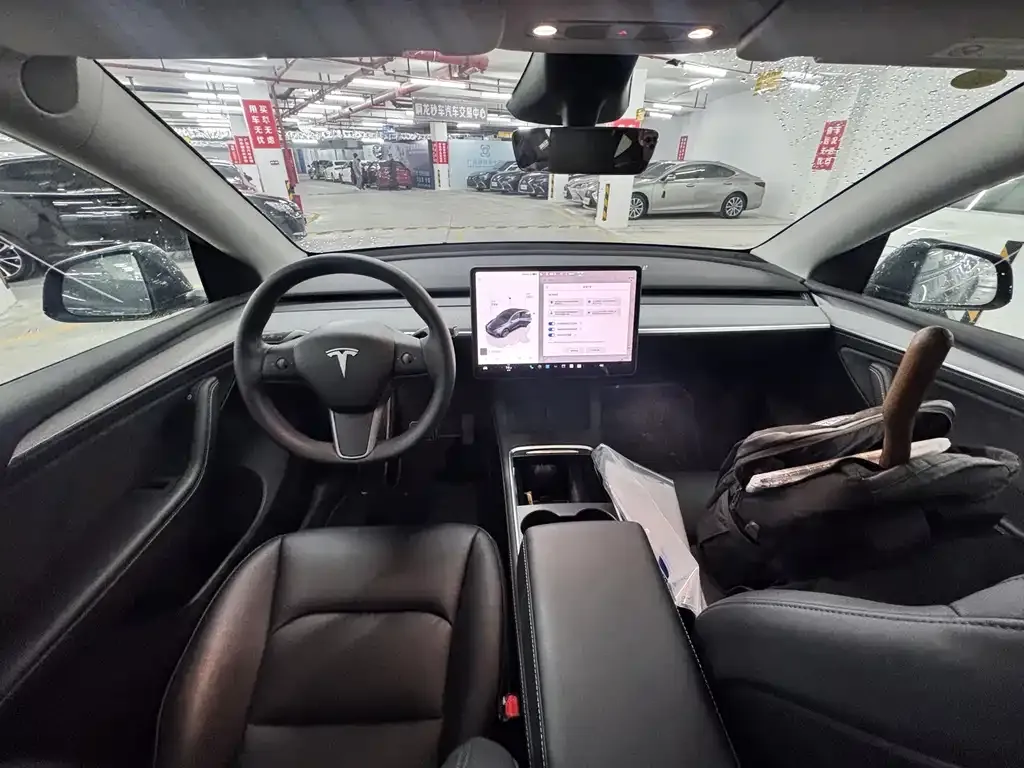 Tesla Model Y — фото 4