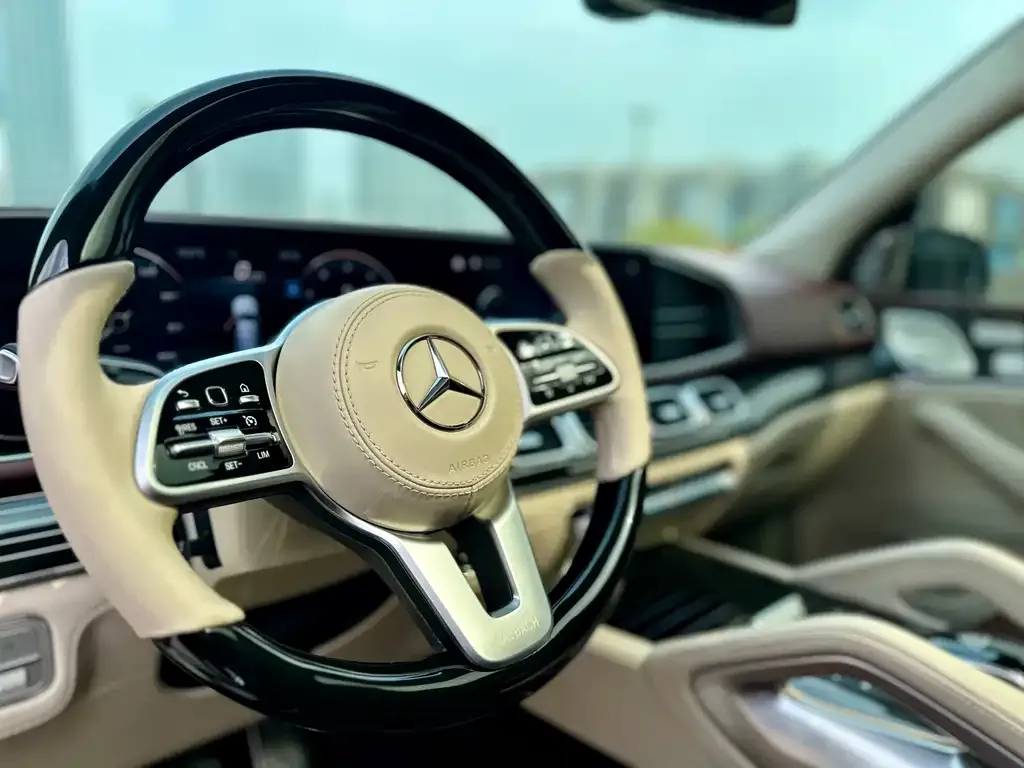 Mercedes-Benz GLS — фото 4