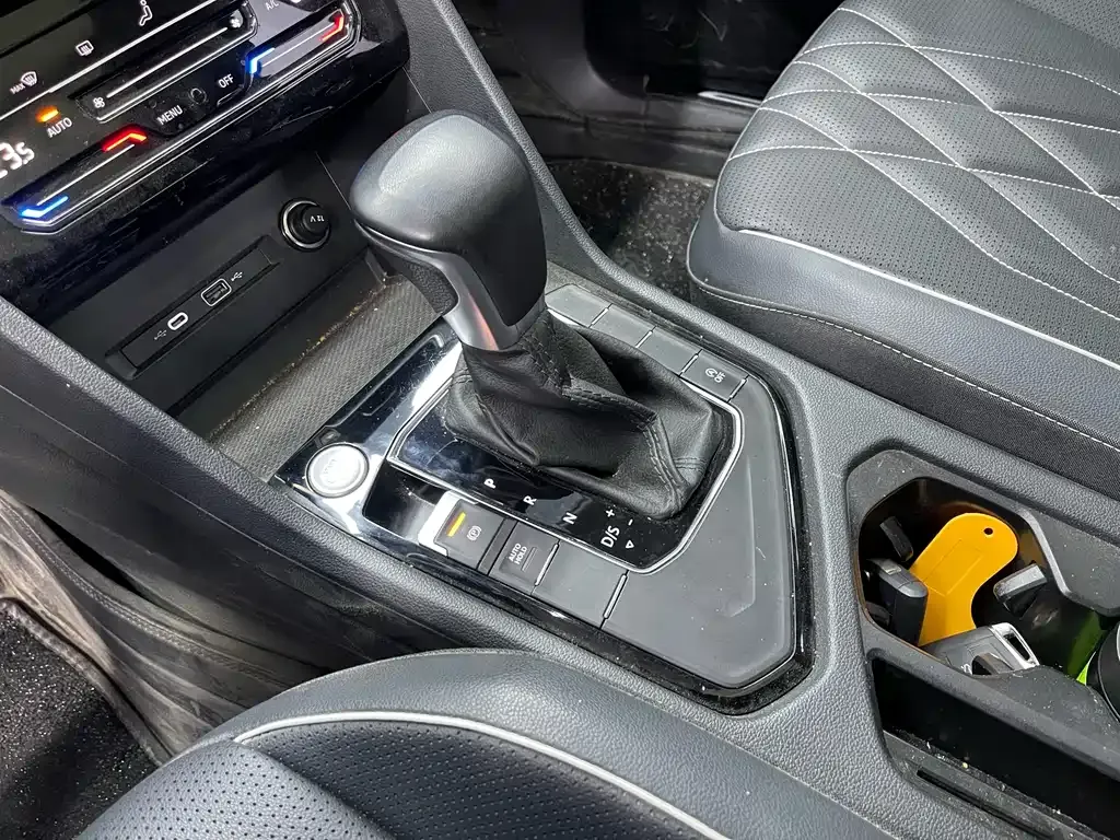 Volkswagen Tiguan L 2024 из CN, фото 10