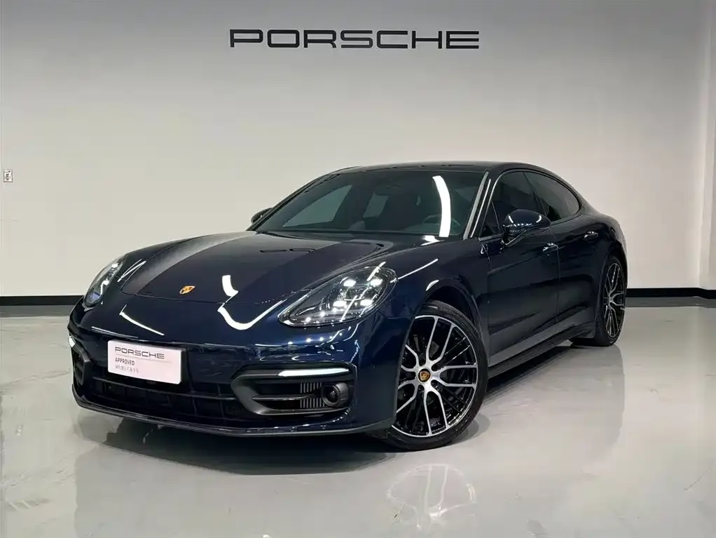 Porsche Panamera — фото 1
