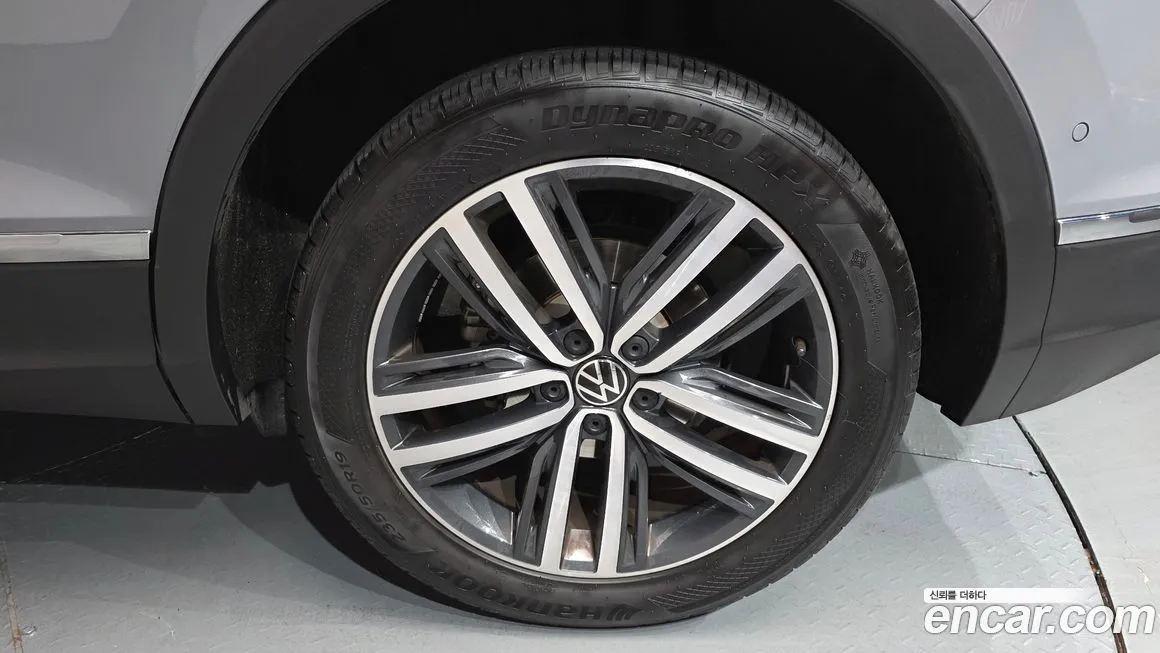Volkswagen Tiguan 2021 из KR, фото 3
