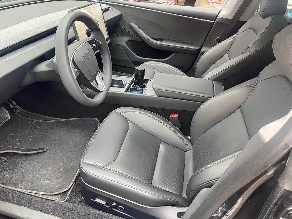 Tesla Model 3 — фото 4