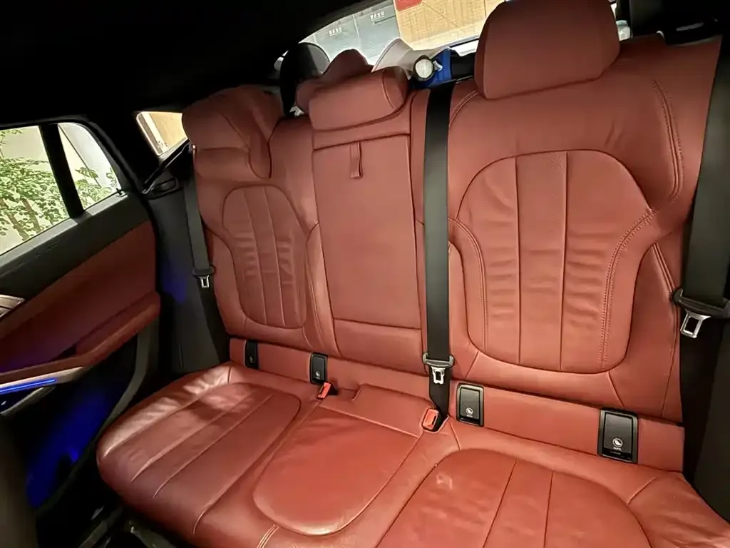 BMW X6 2023 из CN, фото 2
