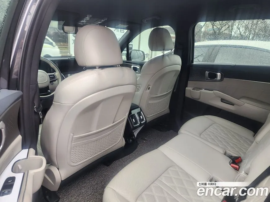 Kia Sorento — фото 6