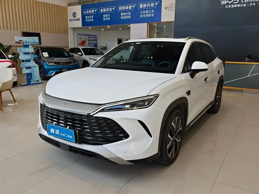 BYD L DM-i — фото 1