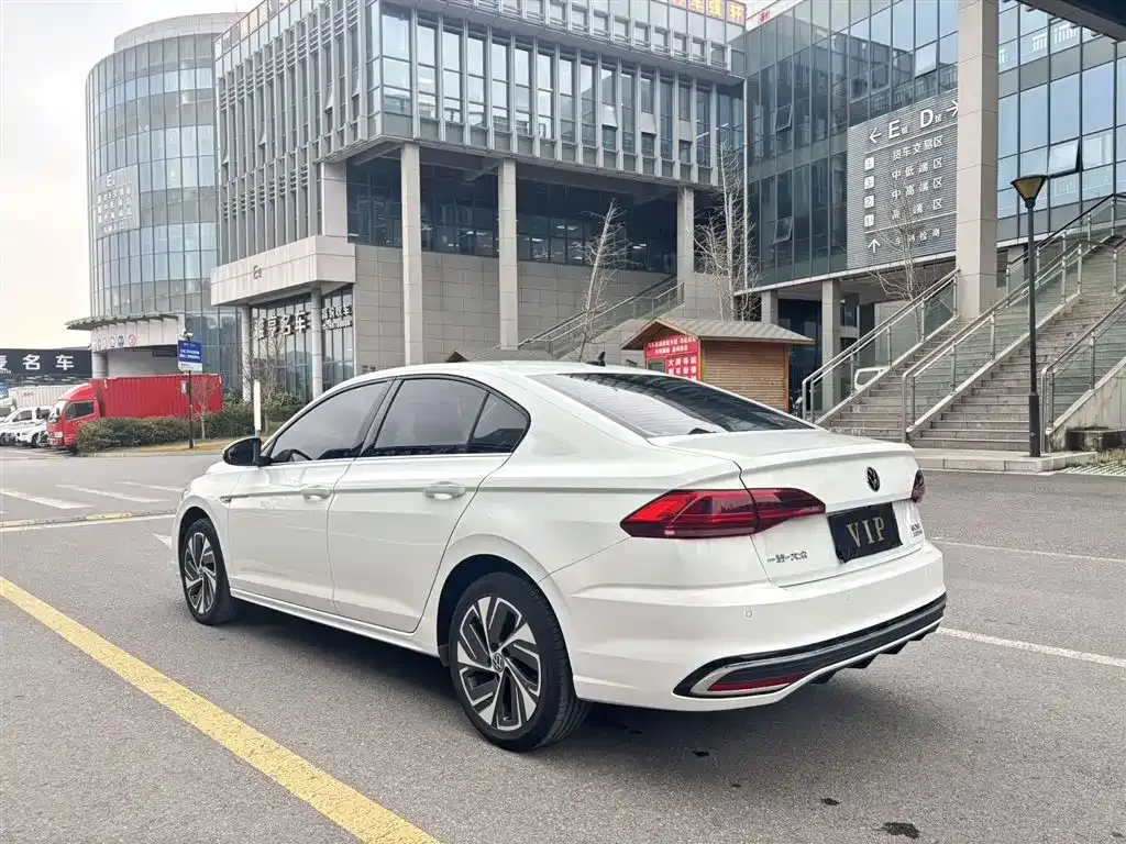 Volkswagen Bora 2023 из CN, фото 9