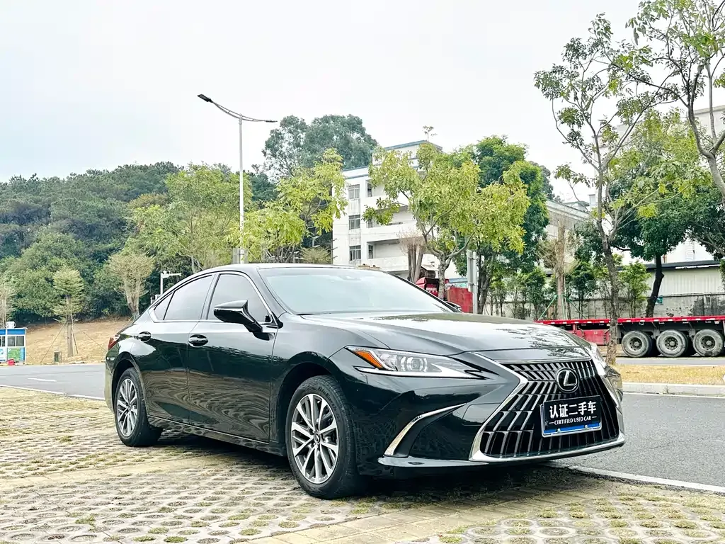 Lexus ES 2023 из CN, фото 8