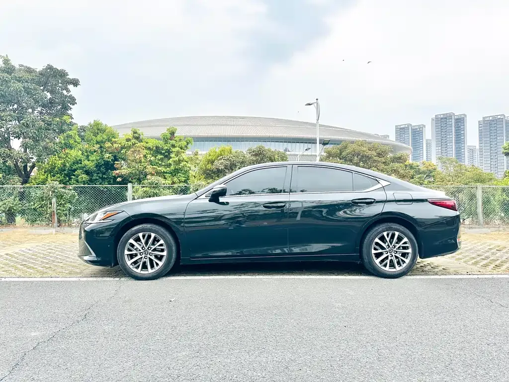 Lexus ES 2023 из CN, фото 5