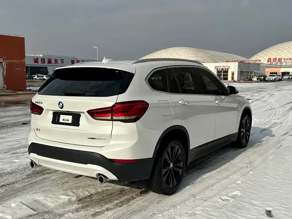 BMW X1 — фото 2