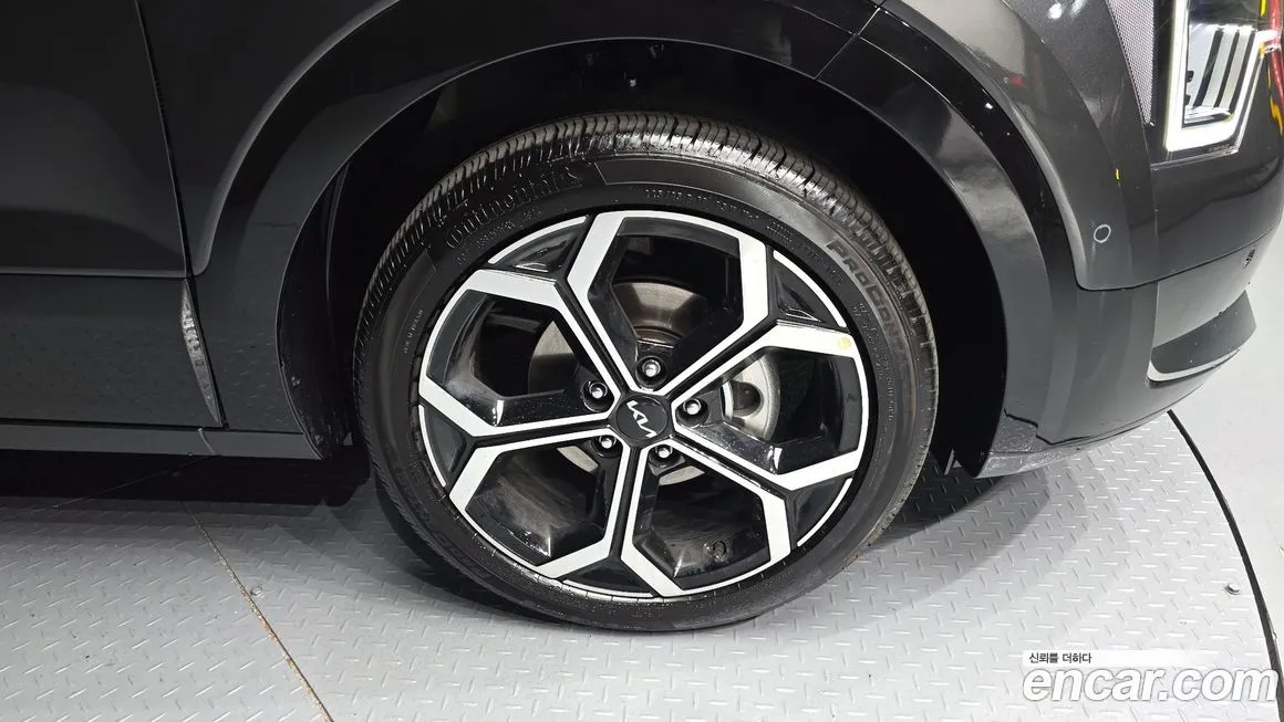 Kia Niro — фото 10