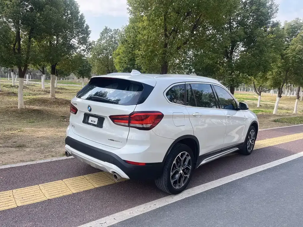 BMW X1 — фото 10