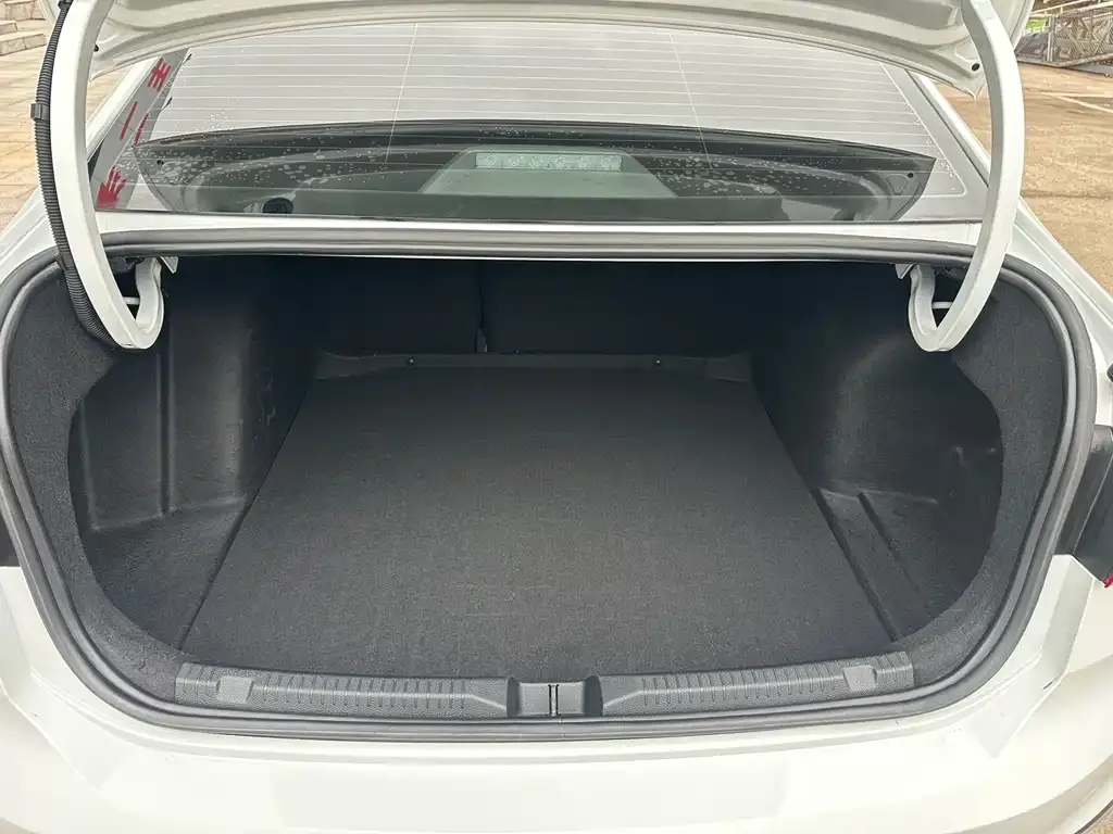 Volkswagen Lavida 2024 из CN, фото 6