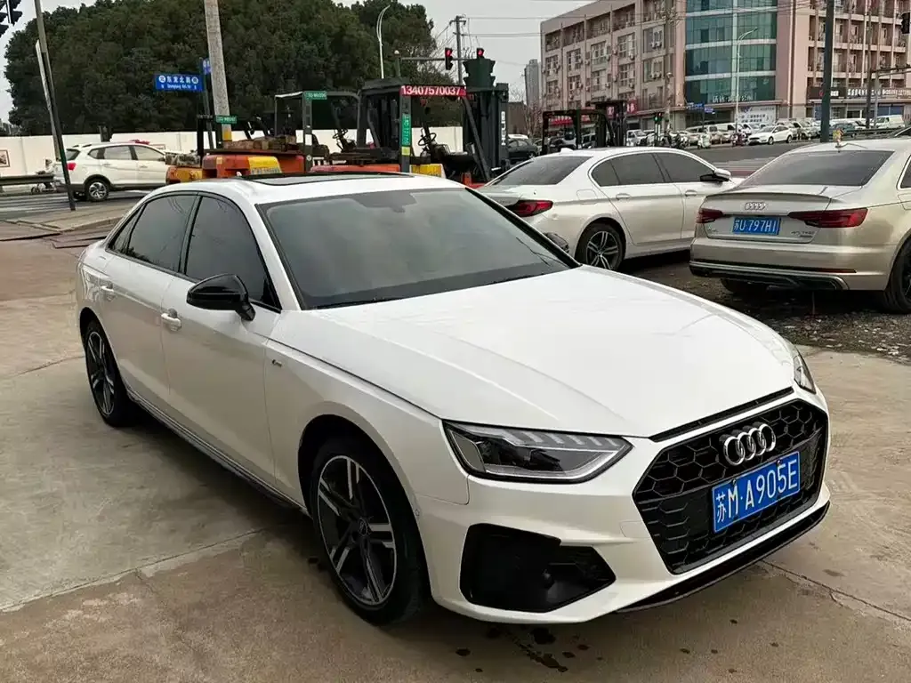 Audi A4L 2022 из CN, фото 7