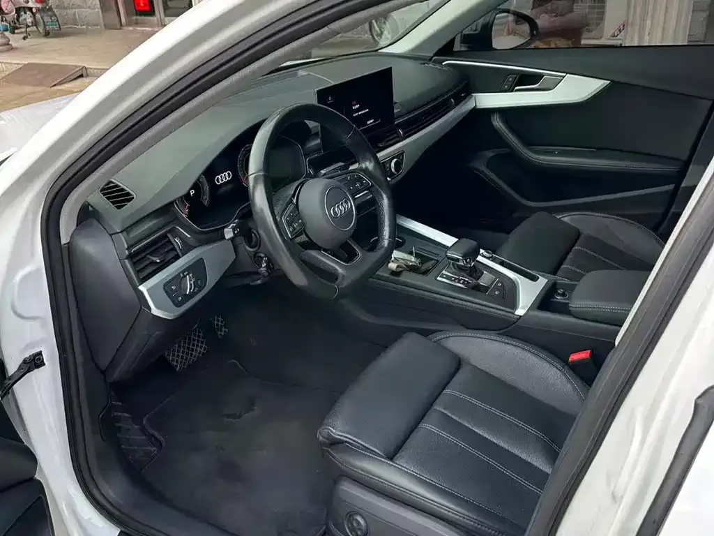 Audi A4L 2022 из CN, фото 8