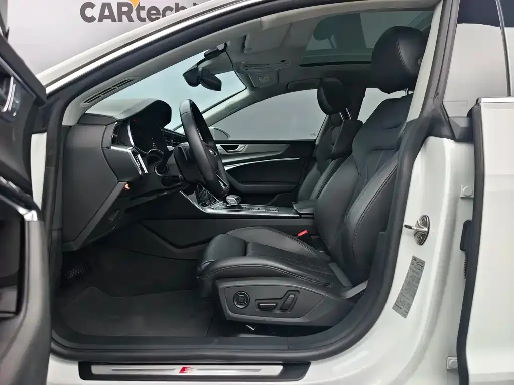 Audi A7 2023 из CN, фото 6