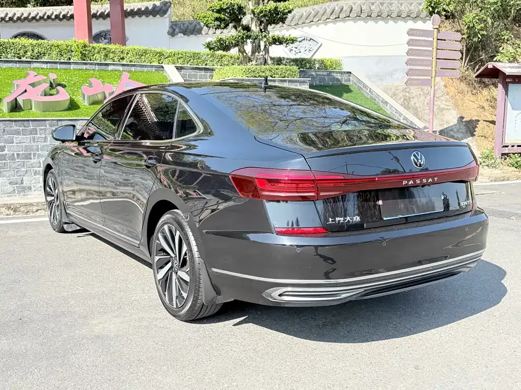 Volkswagen Passat — фото 4