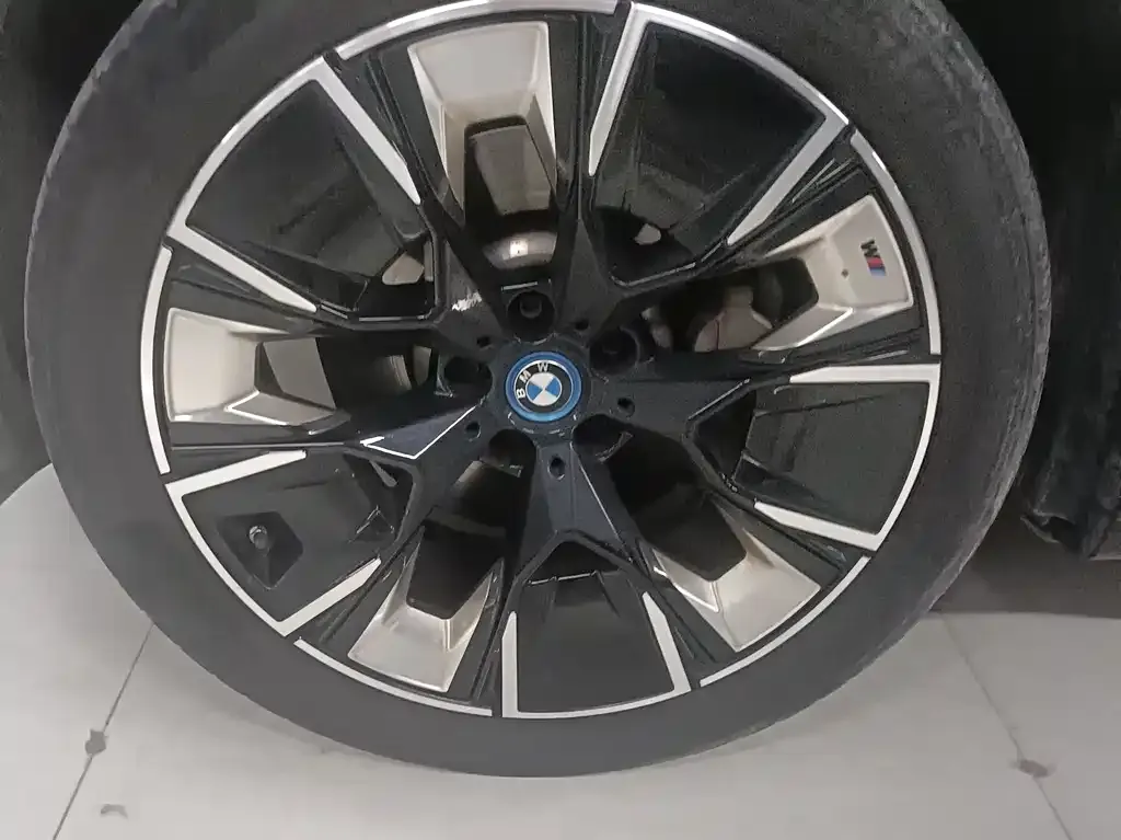 BMW iX3 2024 из CN, фото 8