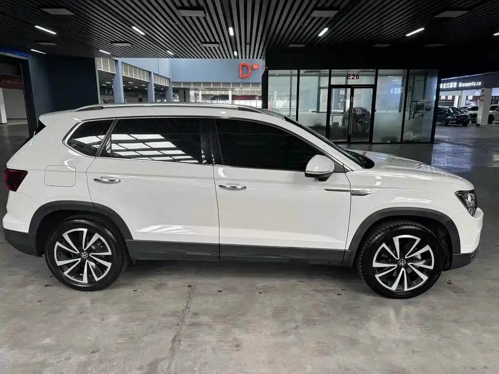 Volkswagen Tharu 2022 из CN, фото 8