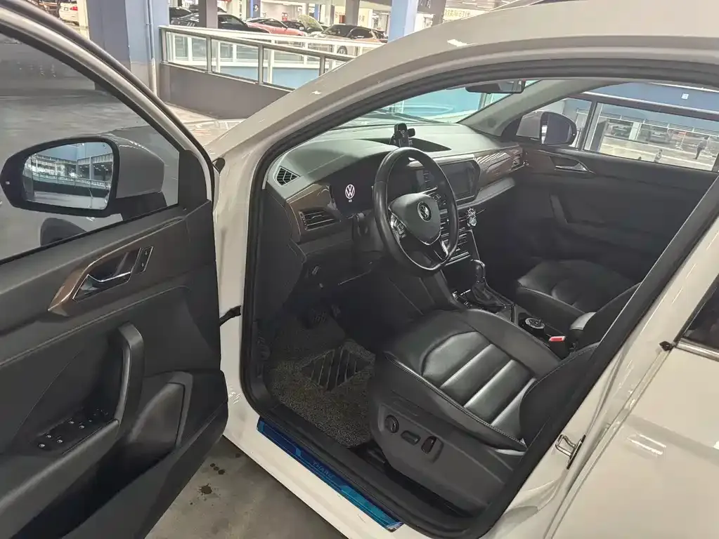 Volkswagen Tharu 2022 из CN, фото 9