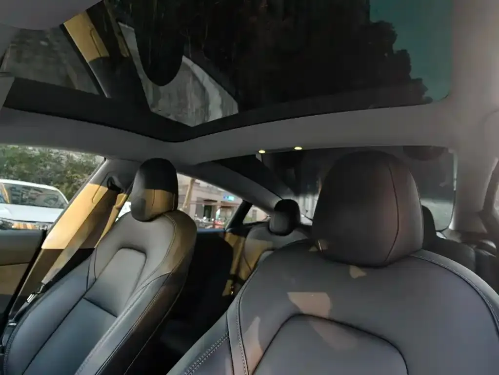 Tesla Model 3 — фото 2