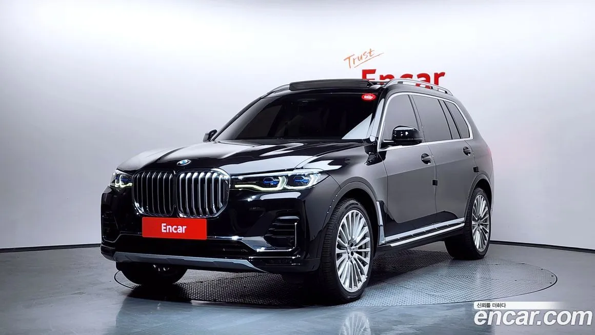BMW X7 — фото 1