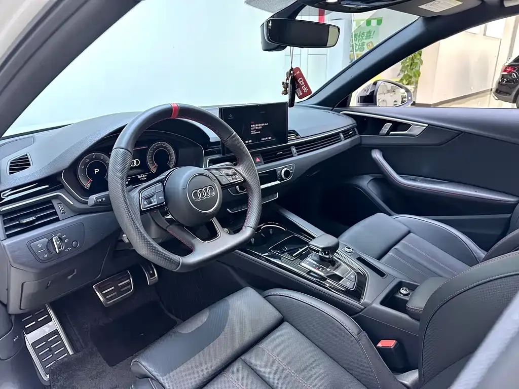 Audi A4L 2025 из CN, фото 8