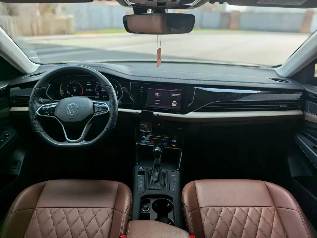 Volkswagen Passat — фото 9