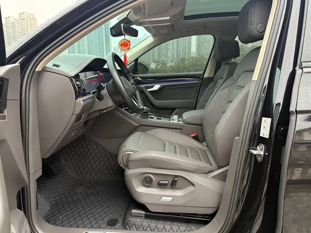 Volkswagen Touareg 2021 из CN, фото 7