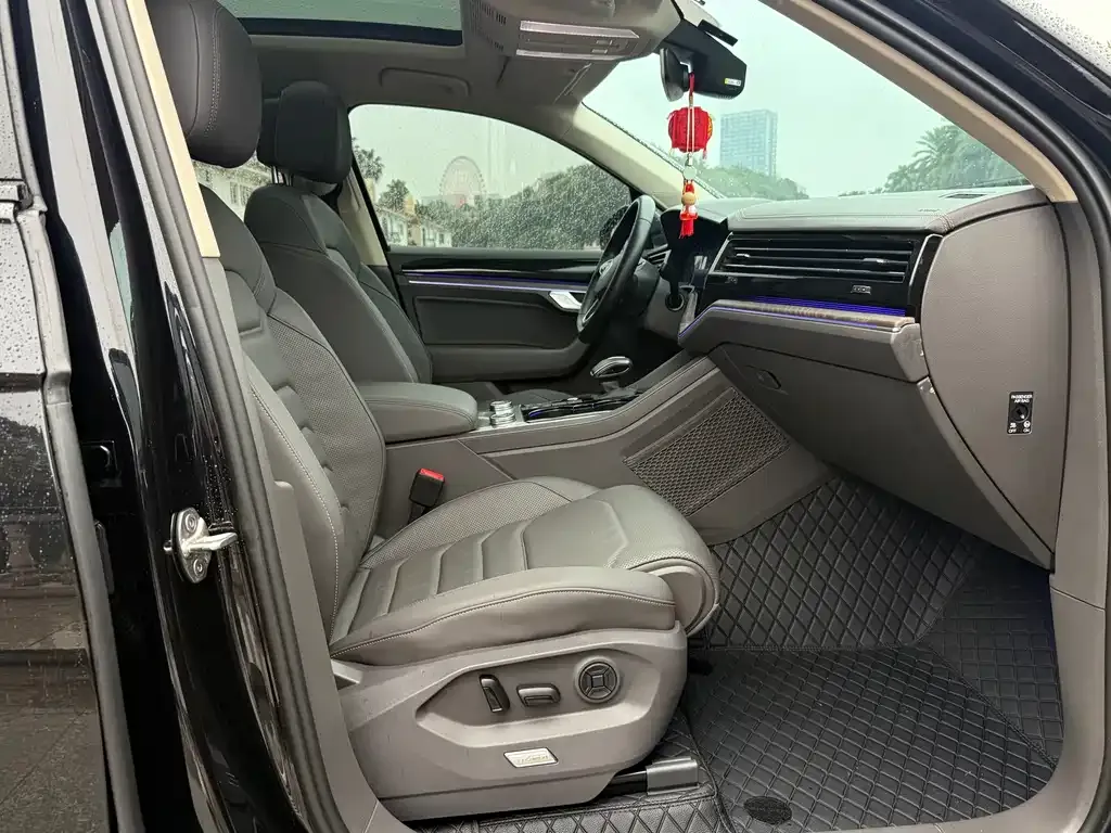 Volkswagen Touareg 2021 из CN, фото 2