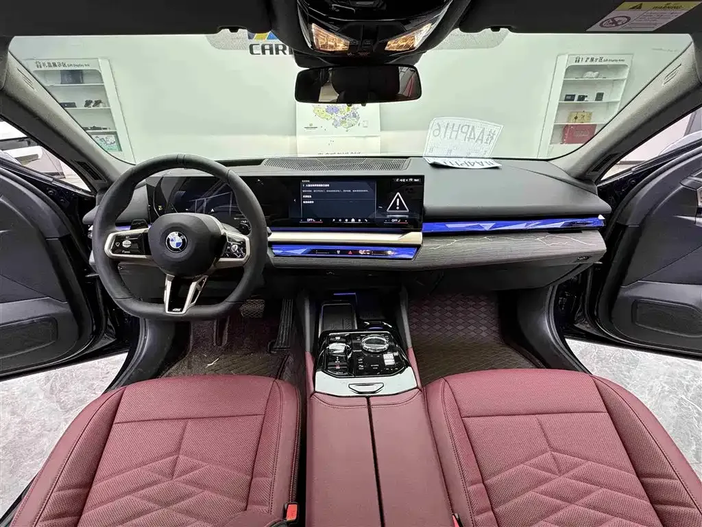 BMW 5 Series — фото 10