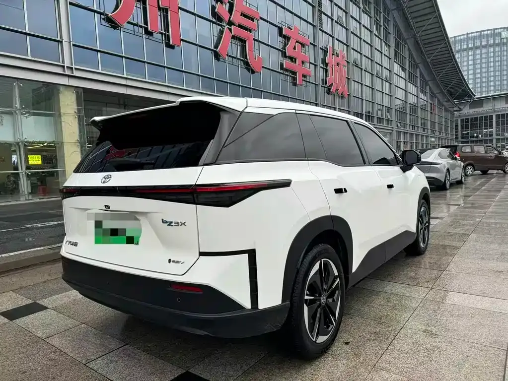 Toyota Platinum 3X 2025 из CN, фото 10