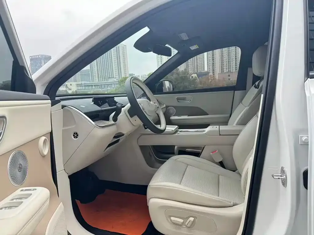 Toyota Platinum 3X 2025 из CN, фото 4
