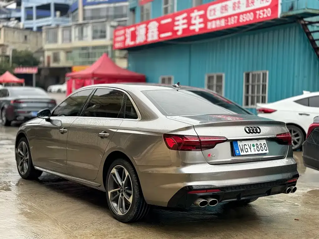 Audi A4L 2022 из CN, фото 5