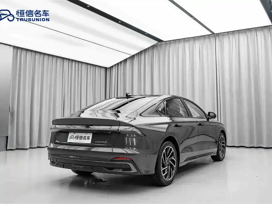 Lincoln Z 2023 из CN, фото 6